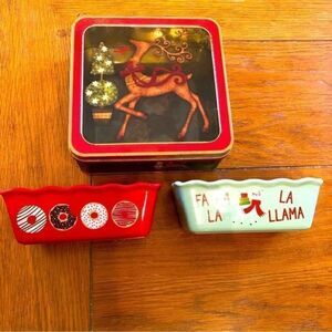 Nantucket mini baking dish (2) and gift/cookie‎ tin.